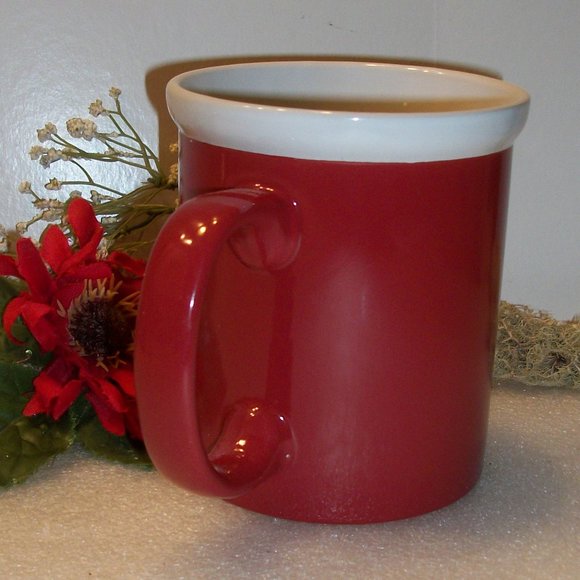 Gingerbread Baking Co. Oversize Red / White Mug 20 oz DesignPac Perfect NWOT - Picture 4 of 9